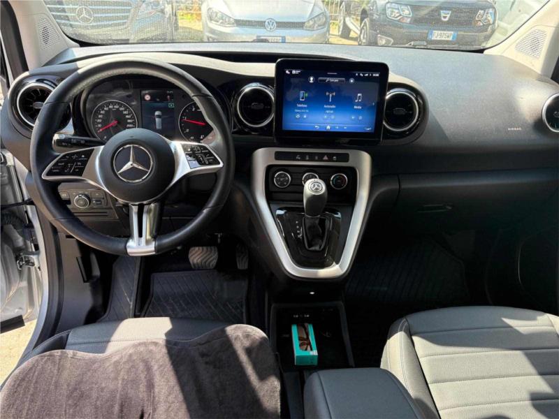 MERCEDES,  T 180 - D Premium  7G-DCT Long GANCIO OK NEOPATENATO