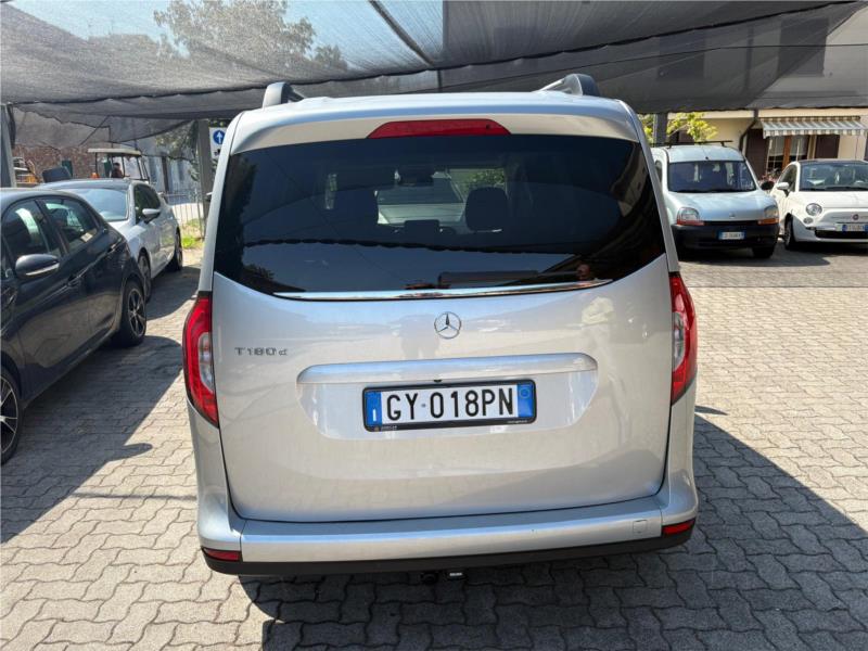MERCEDES,  T 180 - D Premium  7G-DCT Long GANCIO OK NEOPATENATO