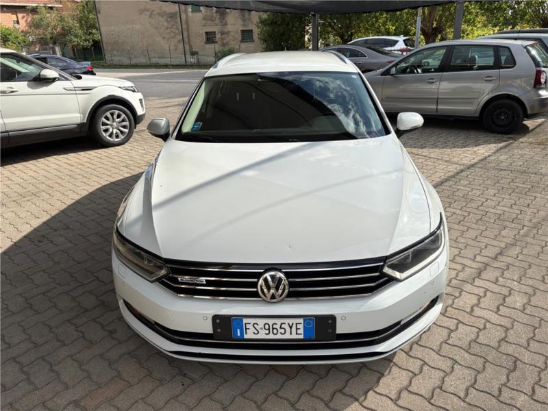 VOLKSWAGEN, PASSAT SW 2.0 tdi Highline 150cv NAVI LED PDC IVA DEDUCIBILE
