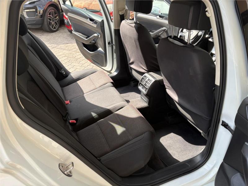 VOLKSWAGEN, PASSAT SW 2.0 tdi Highline 150cv NAVI LED PDC IVA DEDUCIBILE