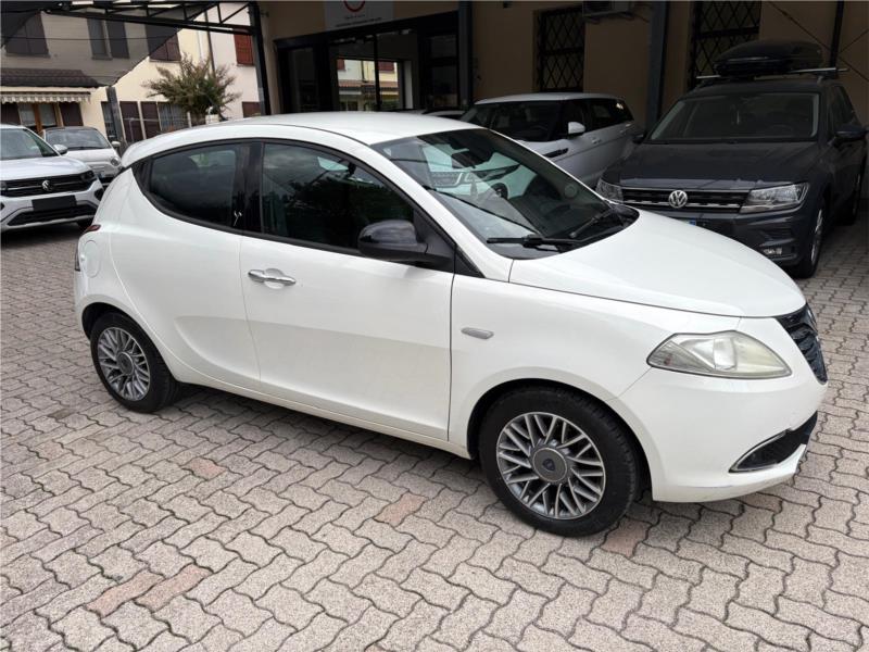 LANCIA, Ypsilon 1.2 8v Silver 69cv OK NEOPATENTATO