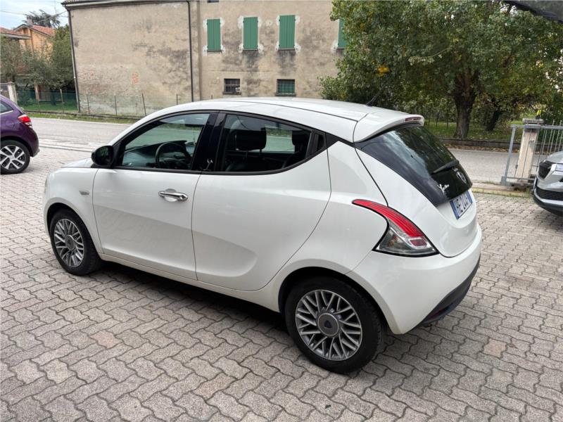 LANCIA, Ypsilon 1.2 8v Silver 69cv OK NEOPATENTATO