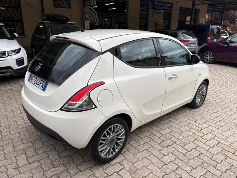 LANCIA, Ypsilon 1.2 8v Silver 69cv OK NEOPATENTATO