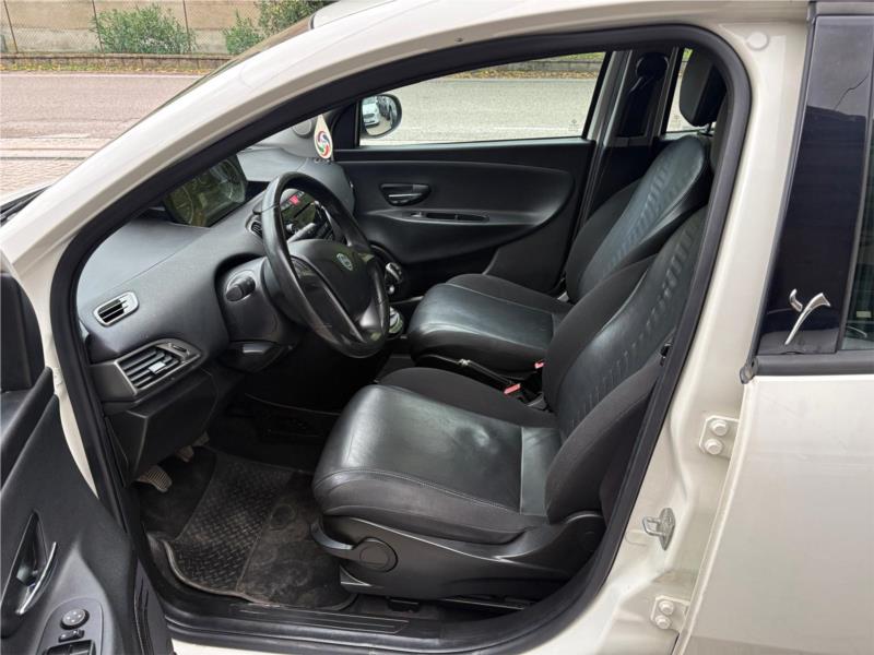 LANCIA, Ypsilon 1.2 8v Silver 69cv OK NEOPATENTATO