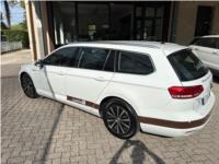VOLKSWAGEN, PASSAT SW 2.0 tdi Highline 150cv NAVI LED PDC IVA DEDUCIBILE